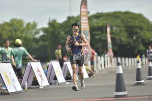 BIB: 983
                            <button type="button" onclick="openModal(4951800)" class="btn btn-primary btn-sm float-right btn-popup" data-toggle="modal" data-target=".modal-high-quality">
                        <i class="fas fa-shopping-cart"></i> Add to Cart
                    </button>
                                            <button type="button" onclick="isThisMe(4951800, true)" class="btn btn-success btn-sm float-right btn-popup btn-isme hidden" data-toggle="tooltip" data-placement="bottom" title="นี่คือรูปของคุณใช่ไหม คลิกที่นี่เพื่อเอาเข้าอัลบั้ม">
                        <i class="fas fa-plus"></i> Add to album
                    </button>
                    <button type="button" onclick="isThisMe(4951800, false)" class="btn btn-warning btn-sm float-right btn-popup btn-isnotme hidden">
                        <i class="fas fa-ban"></i> Remove from album
                    </button>